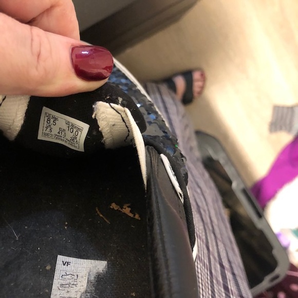 Gorgeous Vans size 8.5 - Picture 5 of 7